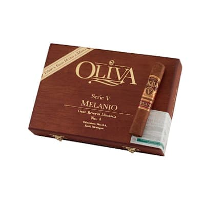 Oliva Serie V Melanio Petit Corona